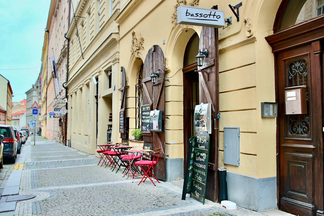 Bassotto – Praha 1, Pštrossova