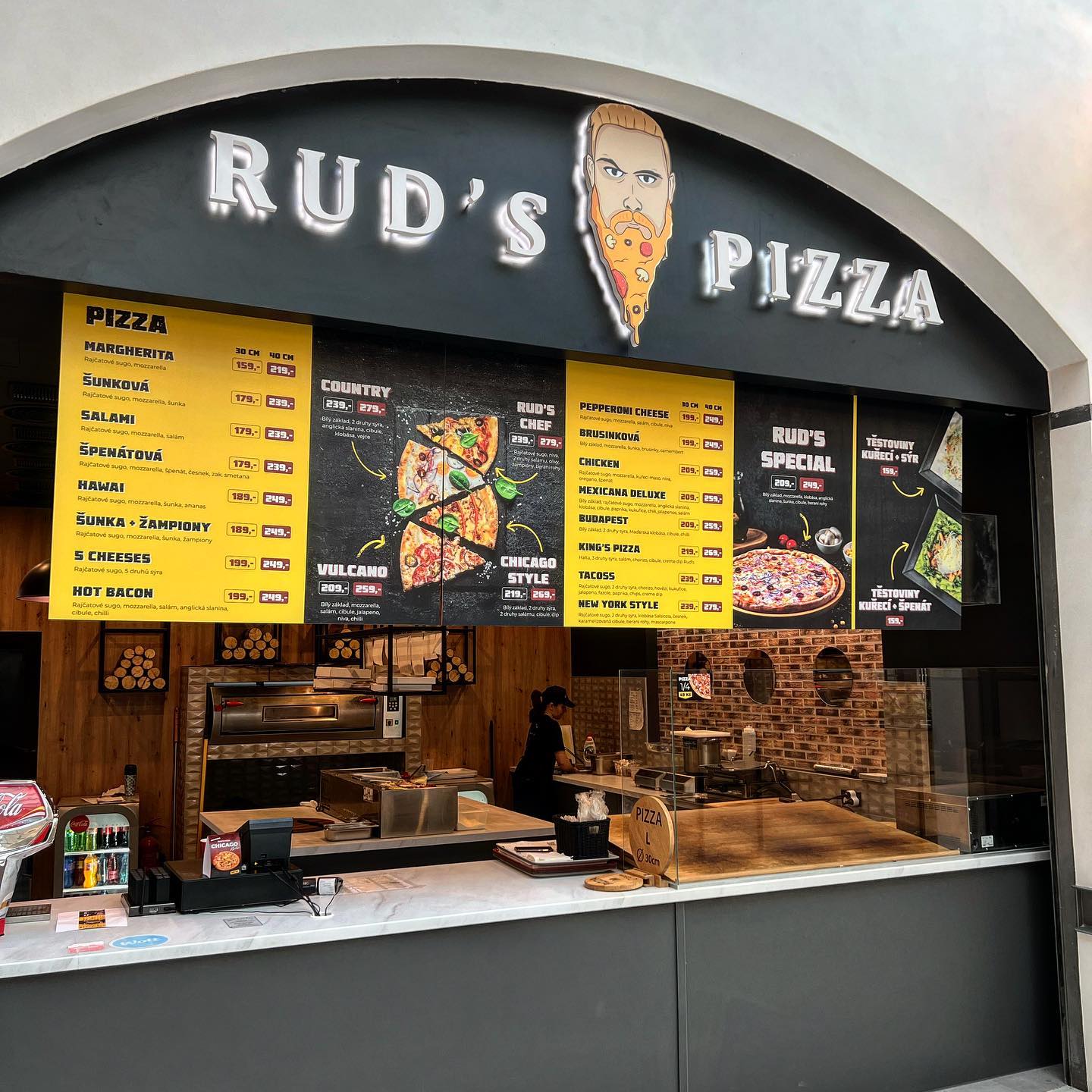 Rud’s pizza