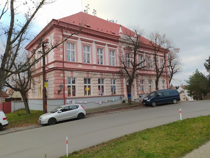 Základní škola, Rudná, 5. května – Rudná u Prahy